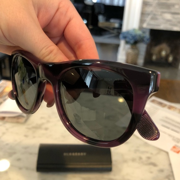 Burberry sunglasses - Picture 5 of 11